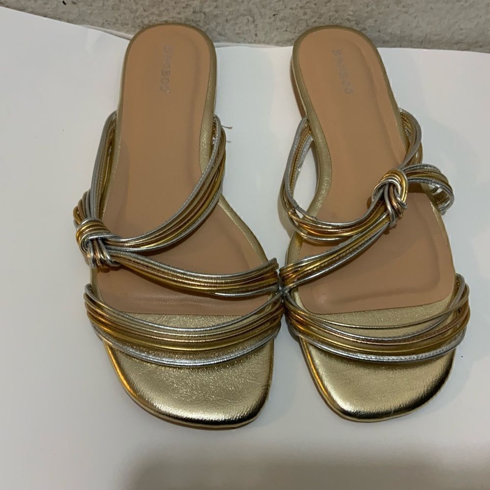 New Bamboo gold sandals. Size 10 Flats
